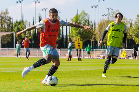 Santos afronta su cuarto duelo de preparación