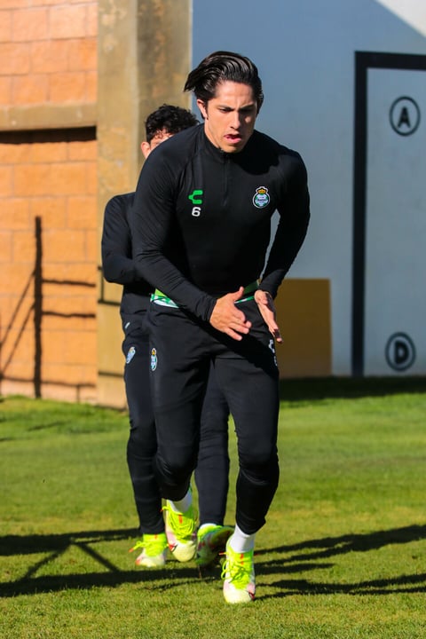 Continúan su preparación pese a que aún sea una incógnita la celebración del encuentro contra Tigres por brote de COVID