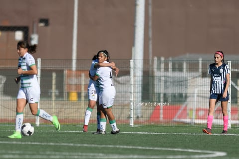 Gol de Paulina Peña