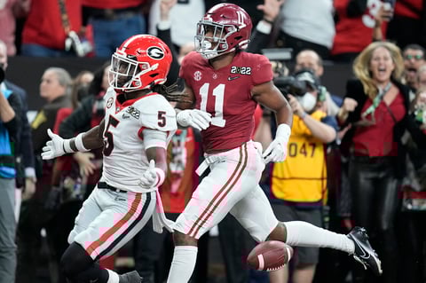 Vencen a Alabama en el campeonato de fútbol americano universitario