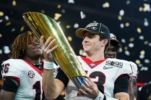 Vencen a Alabama en el campeonato de fútbol americano universitario