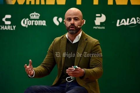 Presentación nuevow refuerzos club Santos Laguna Suarez y pizzichillo