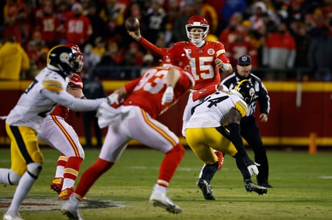 Chiefs clasifican con victoria sobre Steelers en despedida de Roethlisberger