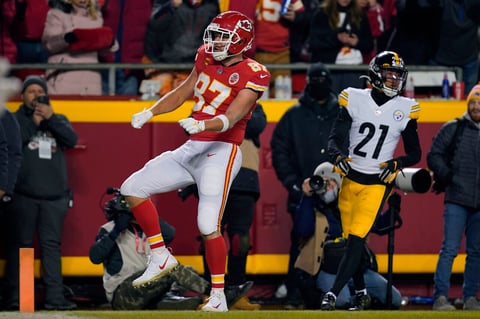 Chiefs clasifican con victoria sobre Steelers en despedida de Roethlisberger