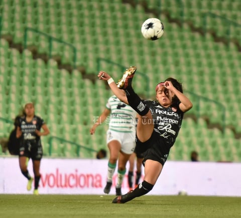 Necaxa le iguala a Guerreras del Santos Laguna en último minuto
