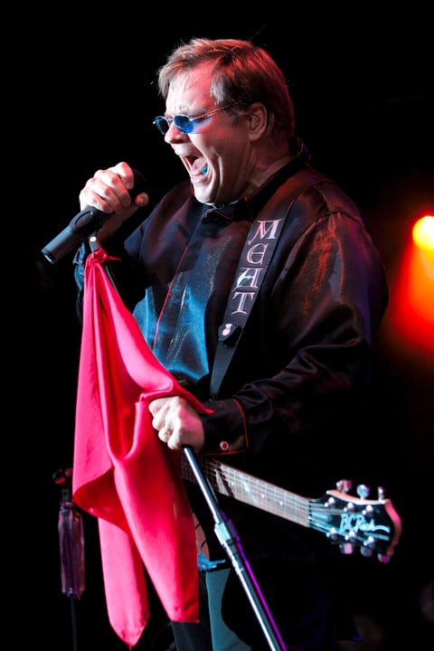 El cantante, nacido bajo el nombre de Marvin Lee Aday, murió el jueves.