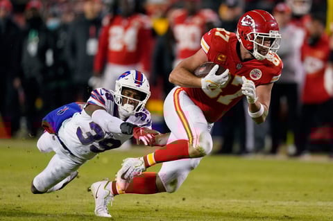 Kansas City Chiefs vencieron 42-36 a los Buffalo Bills en tiempo extra