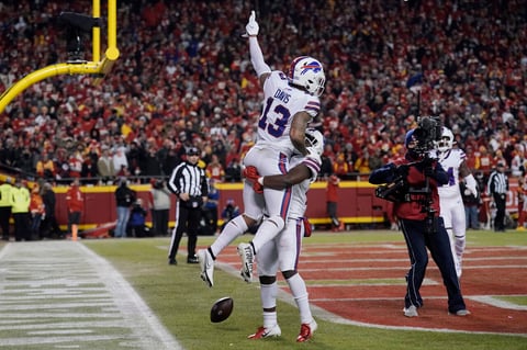 Kansas City Chiefs vencieron 42-36 a los Buffalo Bills en tiempo extra