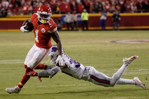 Kansas City Chiefs vencieron 42-36 a los Buffalo Bills en tiempo extra