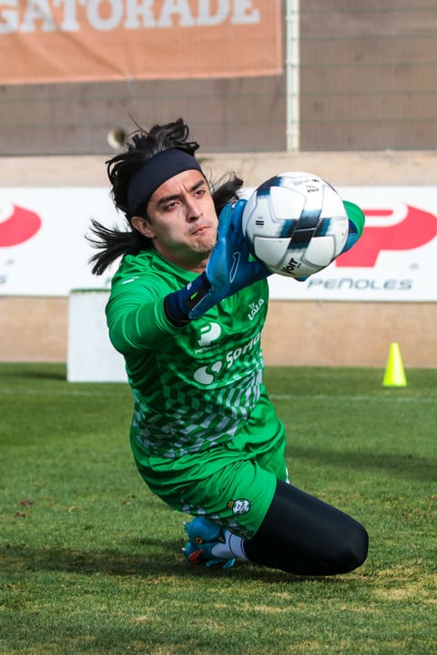 Entrenan en las canchas del Territorio Santos Modelo