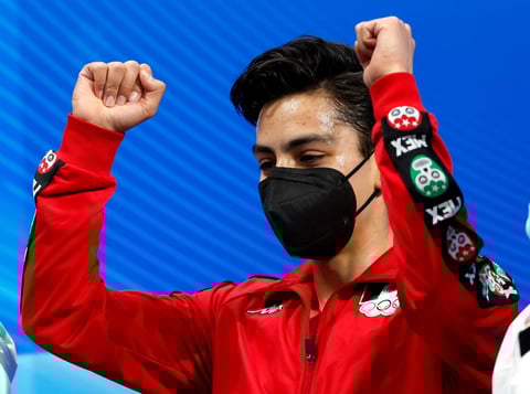 Beijing (China), 07/03/2021.- Donovan Carrillo of Mexico reacts after his performance in the Men's Free Skating of the Figure Skating events at the Beijing 2022 Olympic Games, Beijing,? China, 10 February 2022. EFE/EPA/HOW HWEE YOUNG