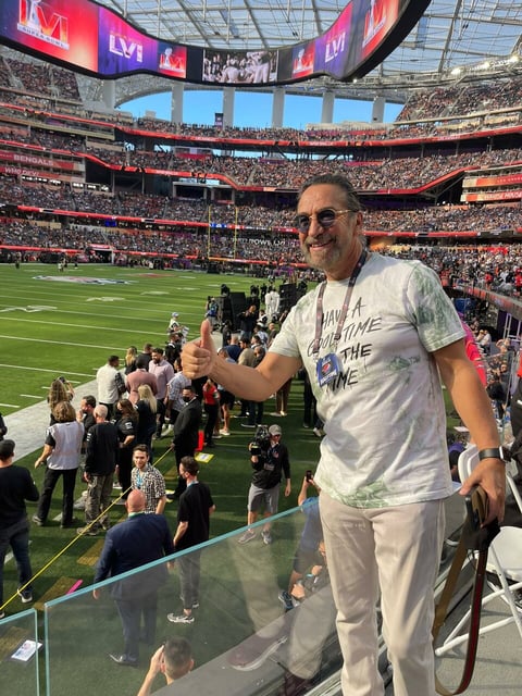 Las estrellas también están en el SoFi Stadium apoyando a su equipo favorito