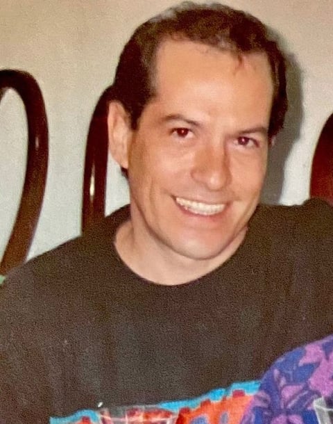 Pepillo Origel ha admitido que se ha sometido a una cirugía estética, sin embargo ha sido criticado por su apariencia física que según los usuarios de redes sociales luce como si fueran más de una.