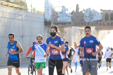 Fotos de la carrera turística de 5K y 10K Servytur Gómez Palacio, Durango