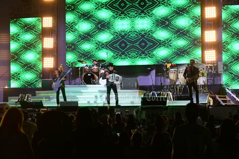 Los Tigres del Norte dieron su concierto número 22 en la ciudad la noche del viernes 4 de marzo