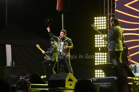 Los Tigres del Norte dieron su concierto número 22 en la ciudad la noche del viernes 4 de marzo