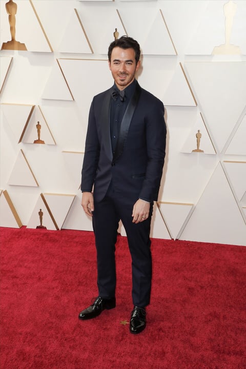 Hollywood (United States), 27/03/2022.- Kevin Jonas arrives for the 94th annual Academy Awards ceremony at the Dolby Theatre in Hollywood, Los Angeles, California, USA, 27 March 2022. The Oscars are presented for outstanding individual or collective efforts in filmmaking in 24 categories. (Estados Unidos) EFE/EPA/DAVID SWANSON