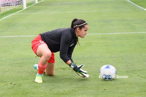 Paola Calderón #12, Portera, Santos
