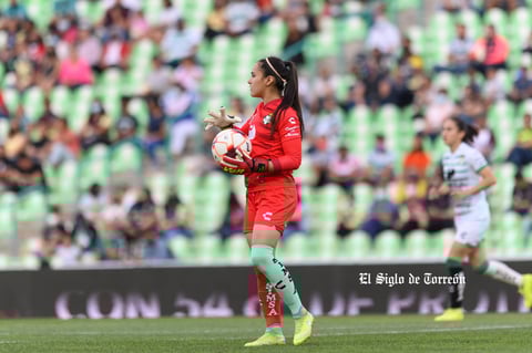 Paola Calderón #12, Portera, Santos