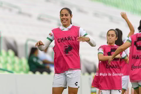 Marcela Valera #27, Defensa, Santos