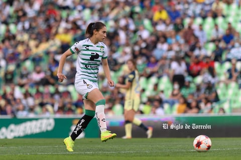 Lourdes De León #4, Defensa, Santos