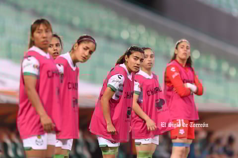 Marianne Martínez #17, Media, Santos