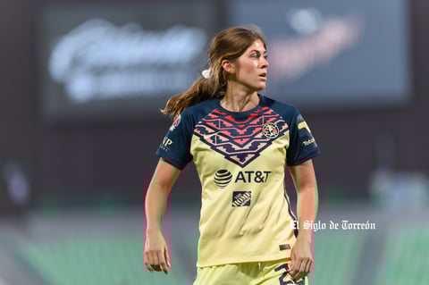 Nicolette Hernández #20, Media, America