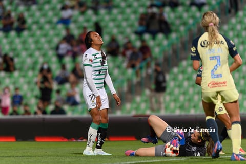 Mariela Jiménez #30, Delantera, Santos
Renata Masciarelli #1, Portera, America
