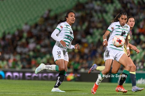 Mariela Jiménez #30, Delantera, Santos