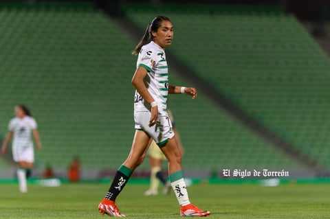 Estela Gómez #7, Media, Santos