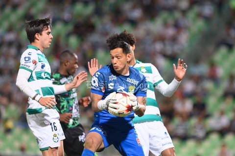Ulíses Rivas Gilio #16 Medio Santos
Rodolfo Cota Robles #30 Portero Leon

Santos vs Leon

Estadio Corona - domingo 24 de abril de 2022 19:00h
Guerreros del Santos Laguna vs Leon

Jornada 16 clausura 2022

soccer
leo30
Deportes, Fútbol. Estadio Corona - Torreón, Coahuila
