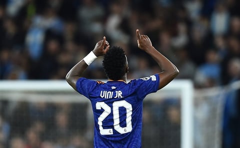 Manchester (United Kingdom), 26/04/2022.- Real Madrid's Vinicius Junior reacts after scoring the 2-3 against Manchester United during the UEFA Champions League semi final, first leg soccer match between Manchester City and Real Madrid in Manchester, Britain, 26 April 2022. (Liga de Campeones, Reino Unido) EFE/EPA/PETER POWELL