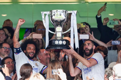 Real Madrid levanta la copa de LaLiga