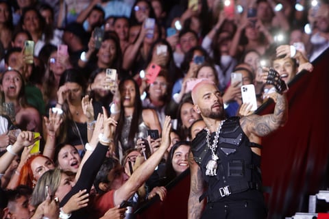 Maluma hace historia y reúne a Madonna, Grupo Firme y Pipe Bueno en Medellín