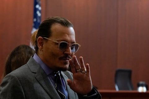 Amber Heard testifica en juicio por demanda de difamación presentada por Johnny Depp