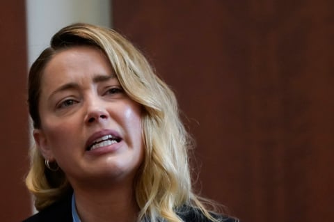 Amber Heard testifica en juicio por demanda de difamación presentada por Johnny Depp