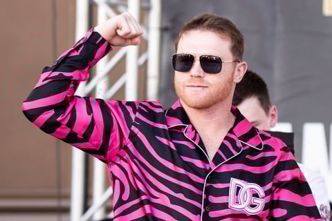 Las Vegas (United States), 06/05/2022.- Saul 'Canelo' Alvarez of Mexico arrives on stage for his weigh-in prior to his WBA light heavyweight championship title fight against and Dmitry Bivol of Russia in Las Vegas, Nevada, 06 May 2022. The WBA light heavyweight championship title fight opposing Saul 'Canelo' Alvarez of Mexico and Dmitry Bivol of Russia is schedule on 07 May 2022, at the T-Mobile Arena in Las Vegas. (Rusia, Estados Unidos) EFE/EPA/ETIENNE LAURENT