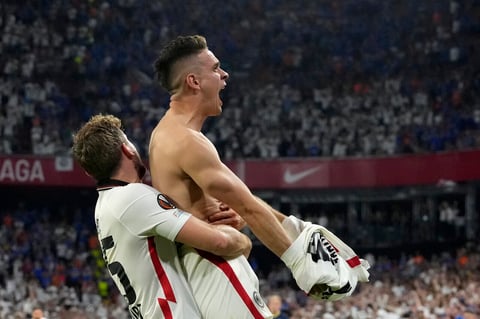 Rafael Santos Borré se convirtió en el jugador del gol decisivo