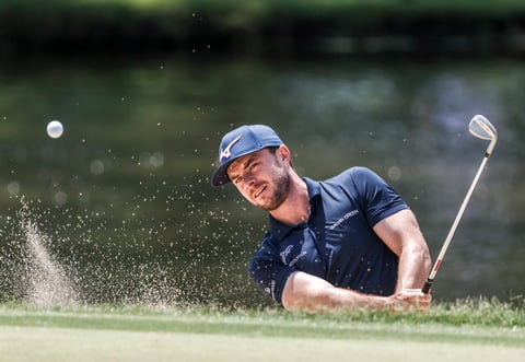 Tulsa (United States), 18/05/2022.- Laurie Canter of England hits from a sand trap by the thirteenth green during practice for the 2022 PGA Championship golf tournament at Southern Hills Country Club in Tulsa, Oklahoma, USA, 18 May 2022. The tournament runs from 19 May to 22 May. (Estados Unidos) EFE/EPA/TANNEN MAURY