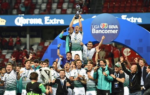 Guerreros celebran el día más albiverde del año