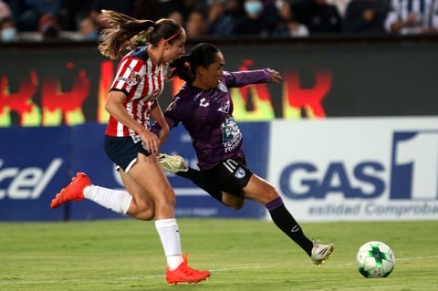 Chivas remonta y golea al Pachuca en final de ida de Liga MX Femenil