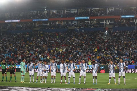 AME1590. PACHUCA (MÉXICO), 22/05/2022.-22/05/2022.- Jugadores del Pachuca durante el partido de vuelta de la semifinal del torneo Clausura 2022 de la Liga MX entre Tuzos del Pachuca y Águilas del América, celebrado hoy en la ciudad de Pachuca (México). EFE/ David Martinez Pelcastre