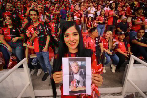 AME2627. GUADALAJARA (MÉXICO), 26/05/2022.- Aficionados de Atlas asisten al primer partido de la final contra Pachuca, hoy, disputado en el estadio Jalisco, en Guadalajara (México). EFE/ Francisco Guasco