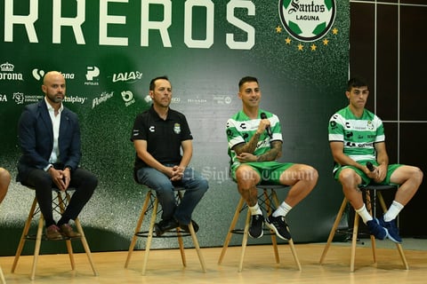 Presentación de refuerzos del santos laguna