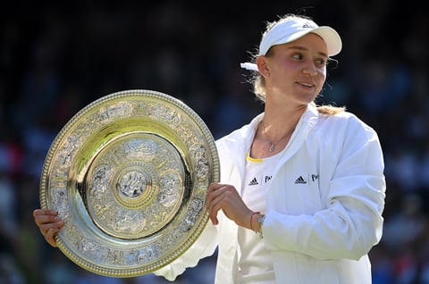 Elena Rybakina logra histórico triunfo en Wimbledon