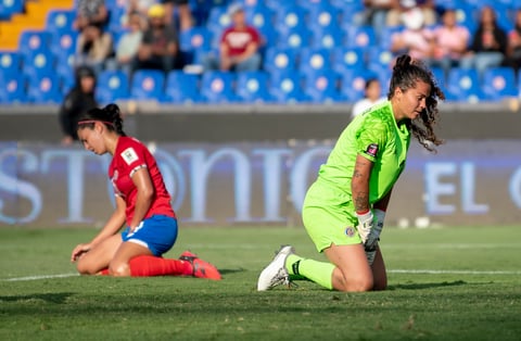 Estados Unidos golea a Costa Rica y sigue en la pelea por ir directo a París