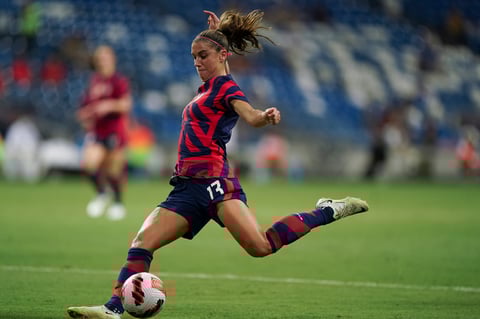 U.S. Soccer WNT vence a Canadá en final de CONCACAF