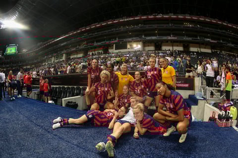 U.S. Soccer WNT vence a Canadá en final de CONCACAF