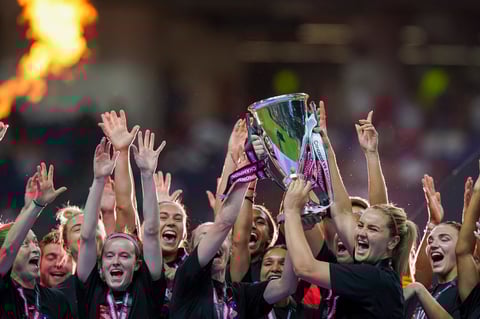 U.S. Soccer WNT vence a Canadá en final de CONCACAF