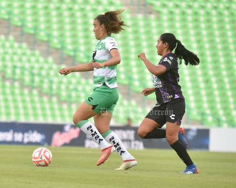 Ganan Guerreras de Santos Laguna en casa a Tuzas del Pachuca